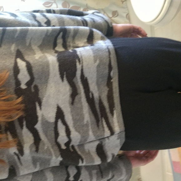 Kerisma Camo Sweater - Picture 6 of 8